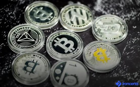 Savings Accounts vs Checking Accounts Explained Easily